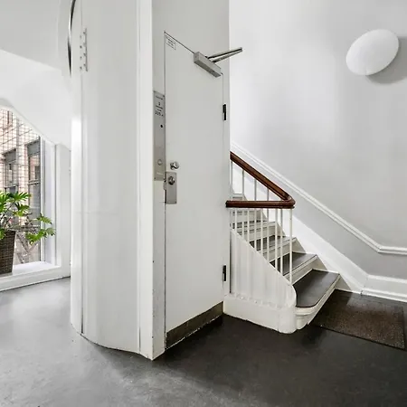 Daire Elegant Penthouse With Rooftop Terrace In Cph