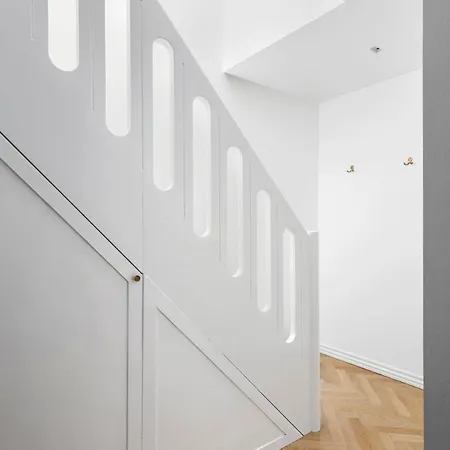 Elegant Penthouse With Rooftop Terrace In Cph *