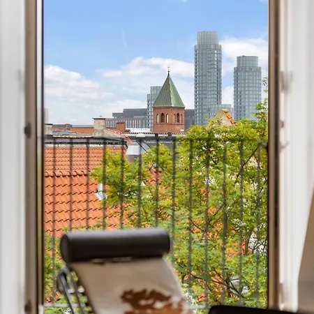 Daire Elegant Penthouse With Rooftop Terrace In Cph Kopenhag