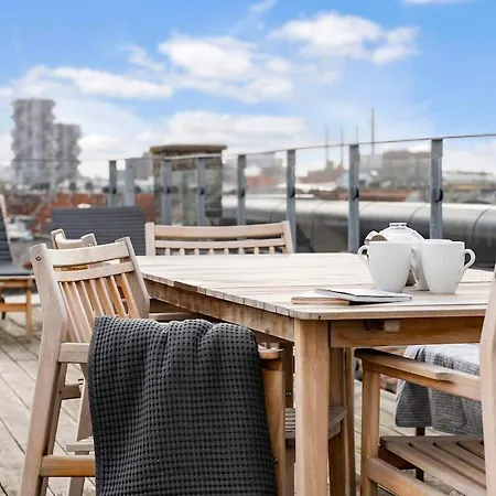 Apartment Elegant Penthouse With Rooftop Terrace In Cph *